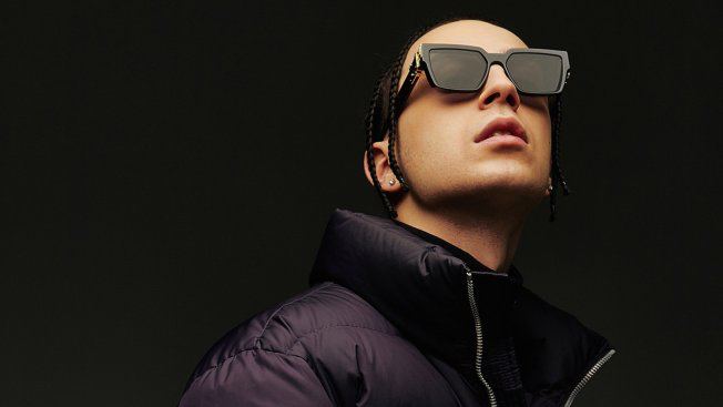 Суд в Волгограде оштрафовал рэпера Yanix на 10 000 рублей за размещение на Яндекс Музыке треков пропагандирующих наркотики Всего правоохранители обнаружили в сети четыре такие композиции DR