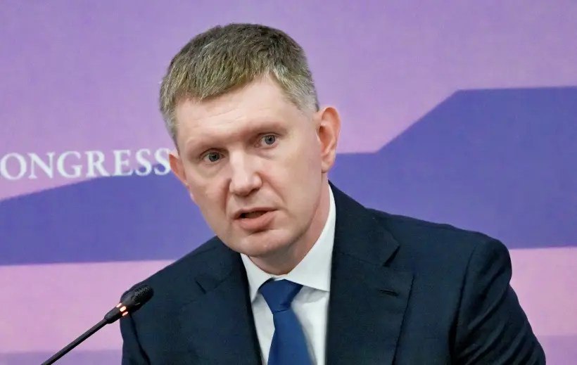 Экономика РФ в последние годы растет в условиях ограничений по трудовым ресурсам механизм привлечения иностранной рабочей силы требует серьезной донастройки и будет реализовываться по принципу приехал заработал уехал главным же решением является повышение производительности труда считает глава Минэкономразвития РФ Максим Решетников