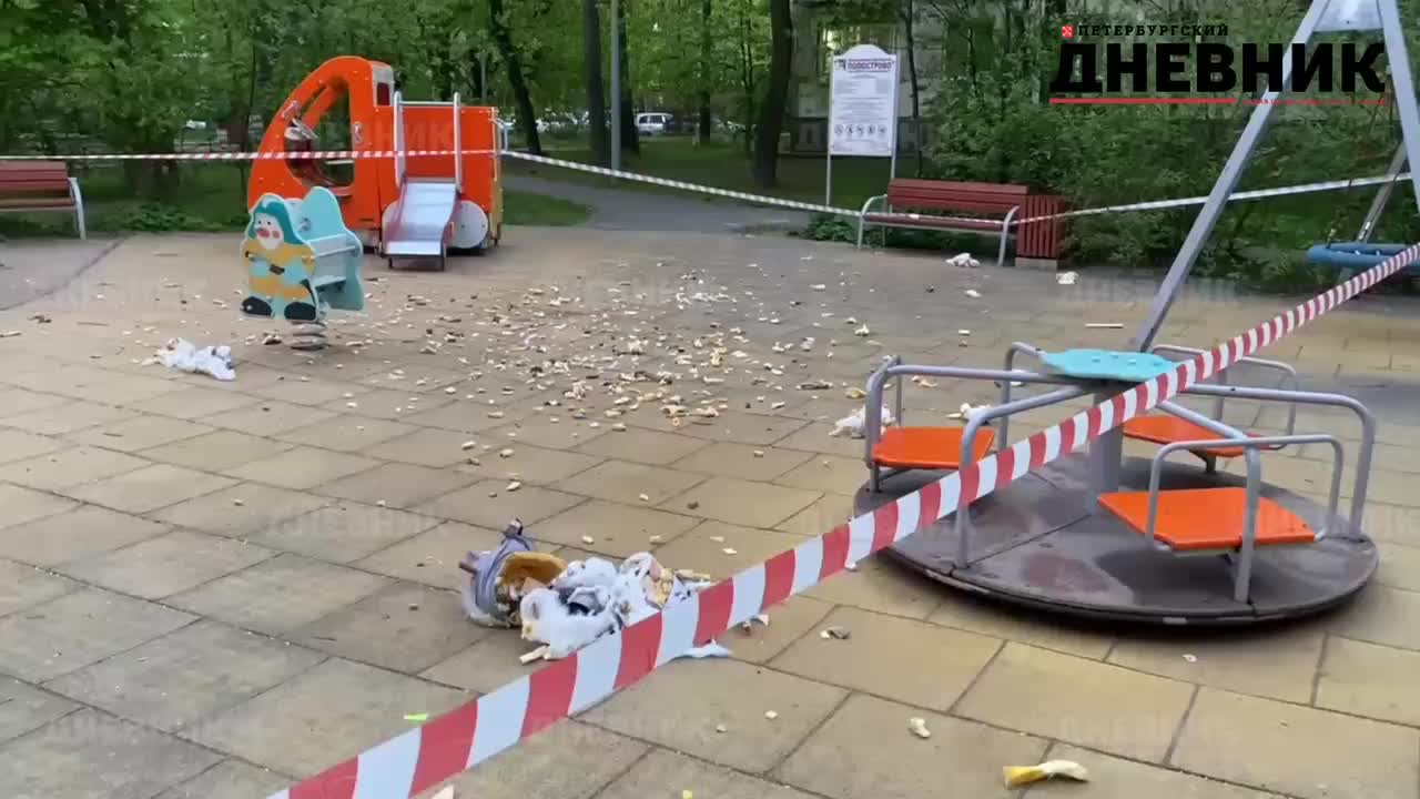 Взрыв на детской площадке в Красногвардейском районе: обстоятельства выясняются