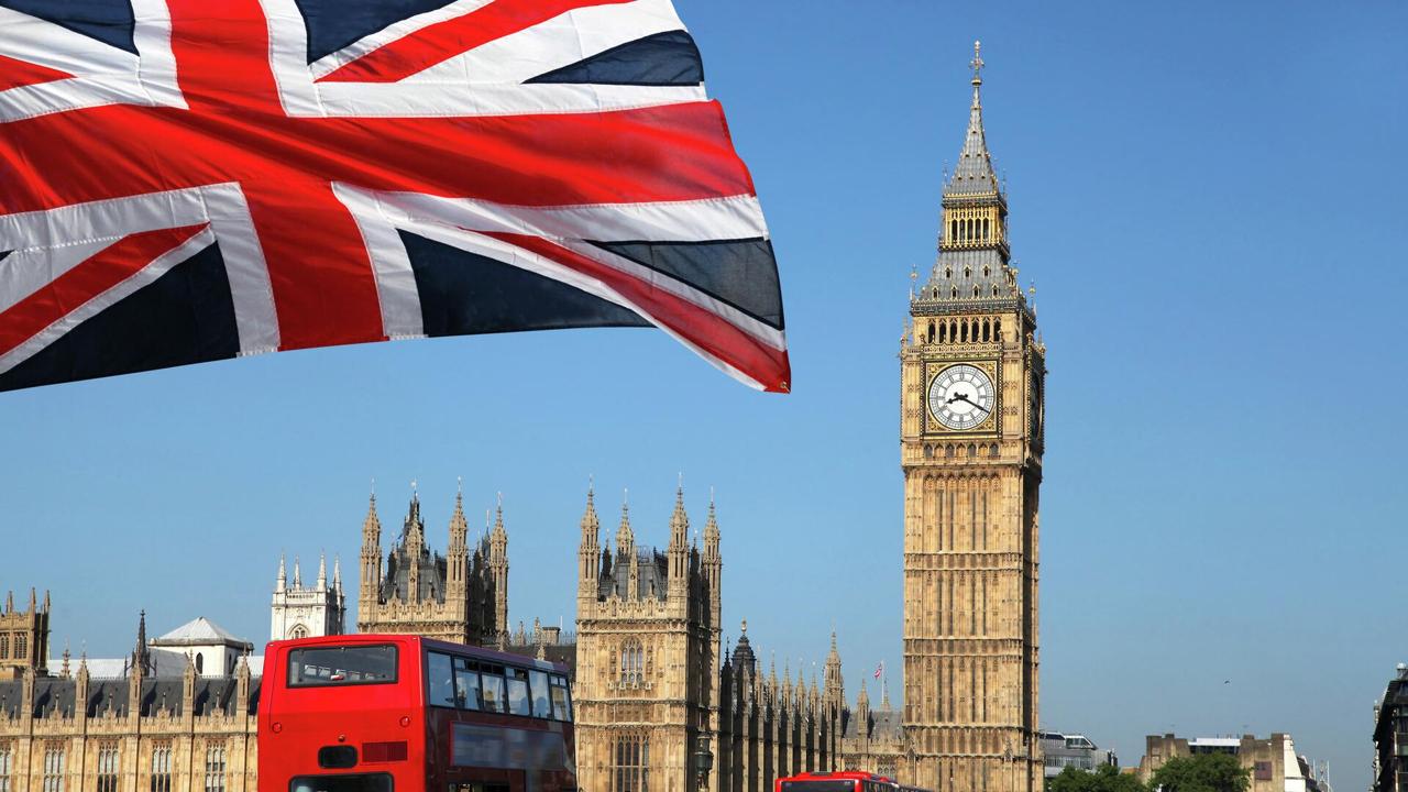 Администрация Трампа обсуждает возможность предоставления убежища британским евреям на фоне роста антисемитизма в Великобритании Роберт Гарсон личный адвокат Трампа заявил The Telegraph что Британия больше не является безопасным местом для евреев Гарсон говорит что он обсудил эту идею с Государственным департаментом США