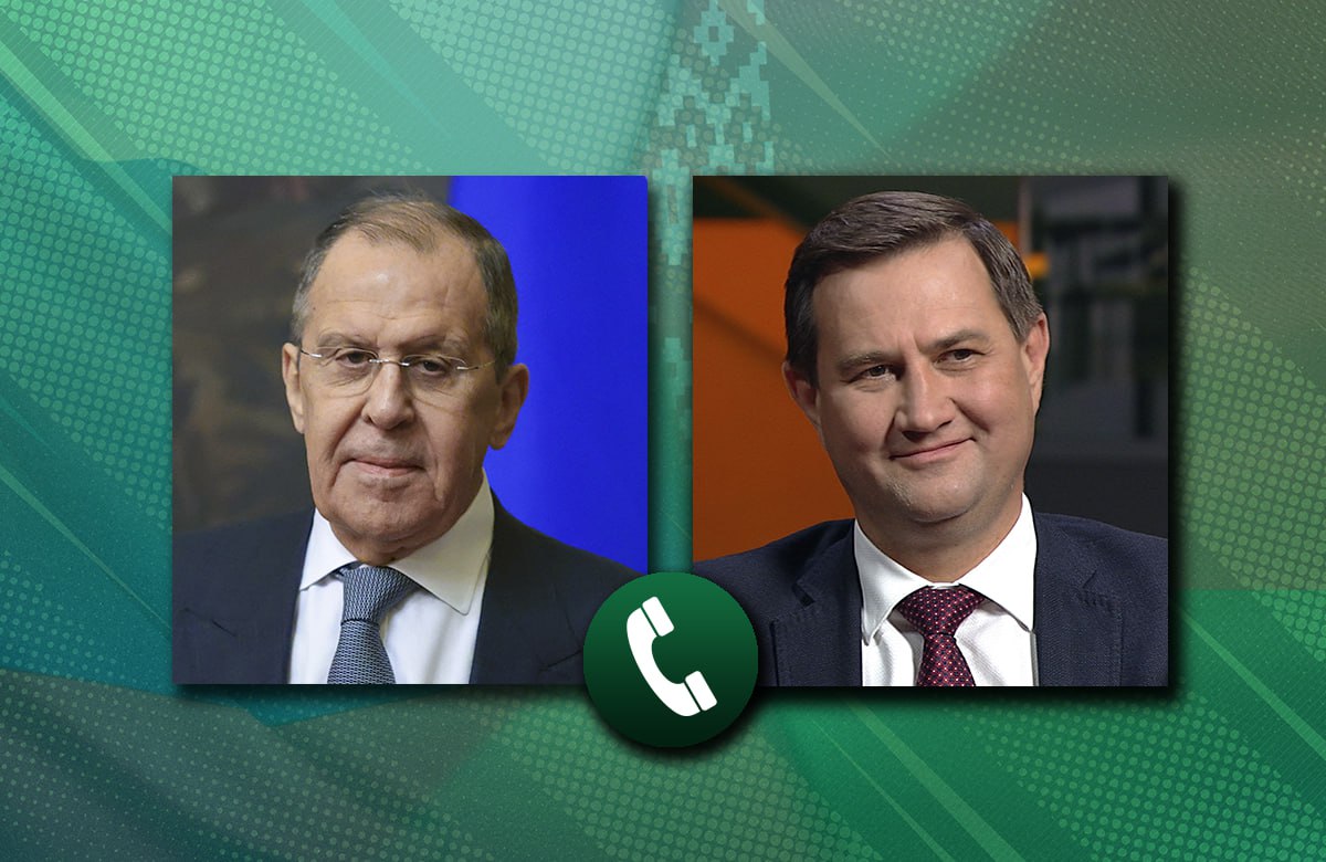 22 января состоялся телефонный разговор Министра иностранных дел Российской Федерации С В Лаврова с Министром иностранных дел Республики Беларусь М В Рыженковым Министры обсудили текущие вопросы двустороннего сотрудничества и внешнеполитической координации а также ряд актуальных сюжетов международной повестки дня В частности стороны обменялись мнениями относительно обращения Президента США Д Трампа к ряду стран включая Российскую Федерацию и Республику Беларусь с предложением создания Совета мира и наметили дальнейшие шаги по продвижению совместной белорусско российской инициативы по разработке Евразийской хартии многообразия и многополярности в XXI веке Был также рассмотрен график предстоящих встреч и мероприятий на высшем и высоком уровнях РоссияБелоруссия