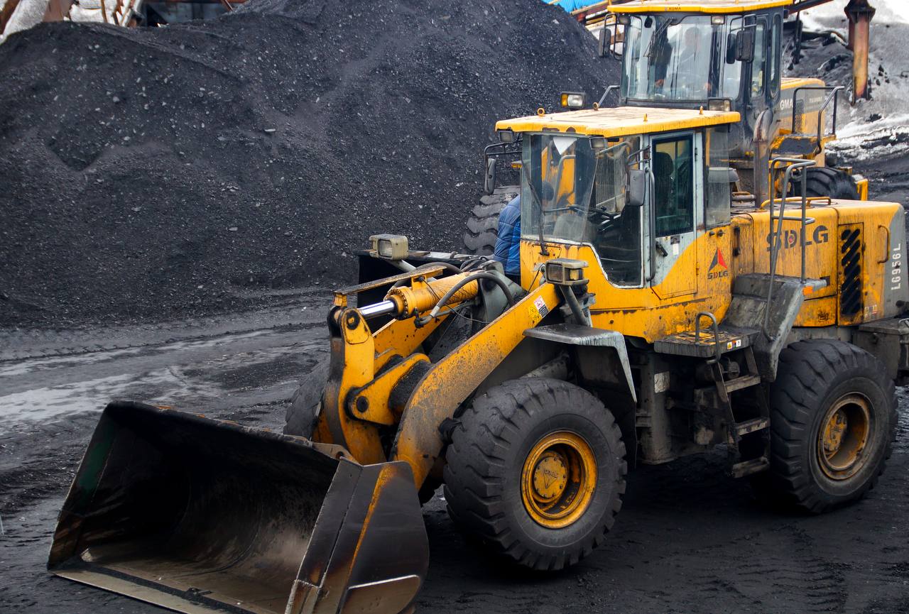 Более 1 млрд рублей выделено на поддержку горнодобывающей отрасли в Луганской Народной Республике На эти средства будет реализован проект по подготовке и вводу в эксплуатацию нового участка шахты Белореченская 12 й восточной лавы Решение позволит увеличить среднемесячную добычу угля в этой шахте до 60 тыс т и поддержать стабильную работу топливно энергетического комплекса региона Подписаться на Правительство России в MAX