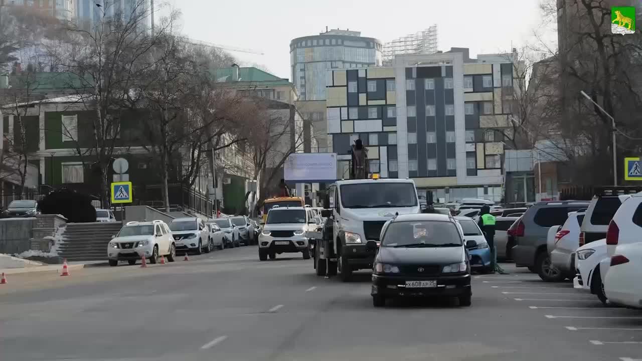 Эвакуация автомобилей нарушителей продолжается в Владивостоке