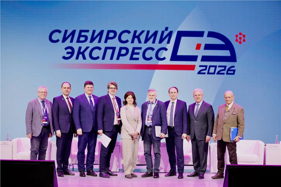 Сибиризация основа процветания России в Красноярске прошла научно практическая конференция Сибирский экспресс В Красноярске закончилась всероссийская научно практическая конференция Сибирский экспресс 2026 Это экспертная площадка созданная для обсуждения стратегических направлений развития Сибирского федерального округа и поиска новых точек экономического роста Корреспондент Newslab побывал на ней и узнал какие проекты могут быть реализованы в ближайшее время и какую роль в этом занимает крупный бизнес