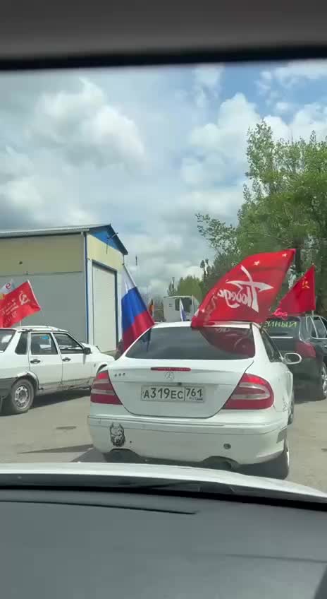 Автопробеги в Красноярске и Самарской области в честь Дня Победы