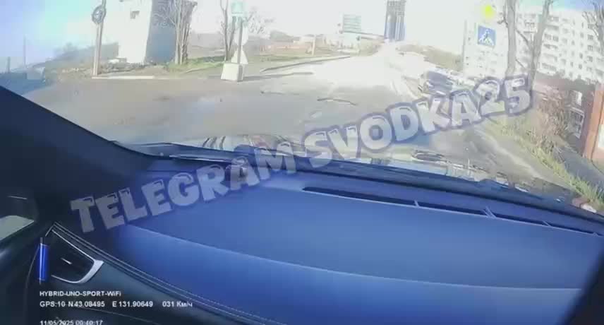 Водитель Honda Fit сбил пешехода во Владивостоке после обгона по встречной полосе