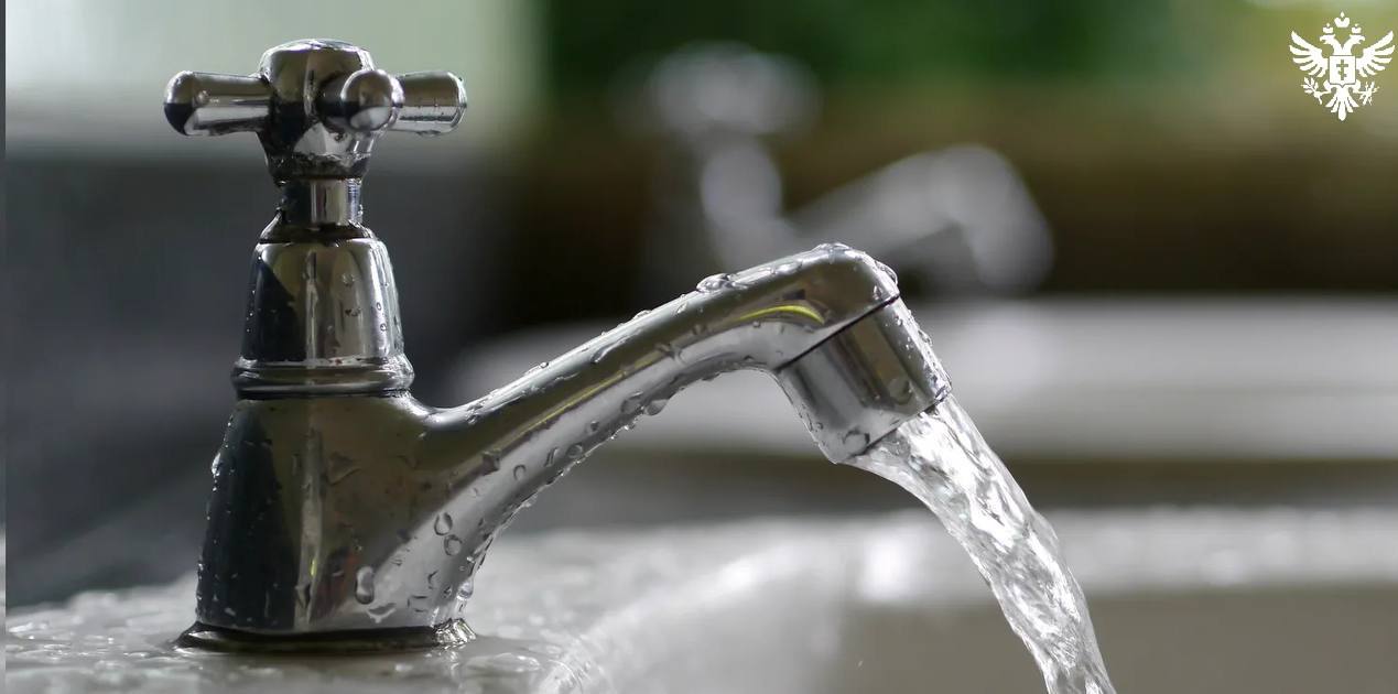 Херсонская область получит более 295 млн рублей на проекты в сфере водоснабжения и водоотведения На заседании федерального штаба по региональному развитию стало известно об одобрении заявки Херсонской области на получение казначейских инфраструктурных кредитов Как сообщил заместитель Председателя Правительства Марат Хуснуллин в Херсонской области будут реализованы 3 проекта в сфере водоснабжения и водоотведения на сумму 295 4 млн рублей Хочу сказать что одобренные сегодня проекты имеют большое значение для создания комфортных условий жизни людей Поэтому важно как можно оперативнее приступить к их реализации отметил Марат Хуснуллин Сайт ВК ОК MAX Администрация Херсонская область VGA Kherson SALDO VGA