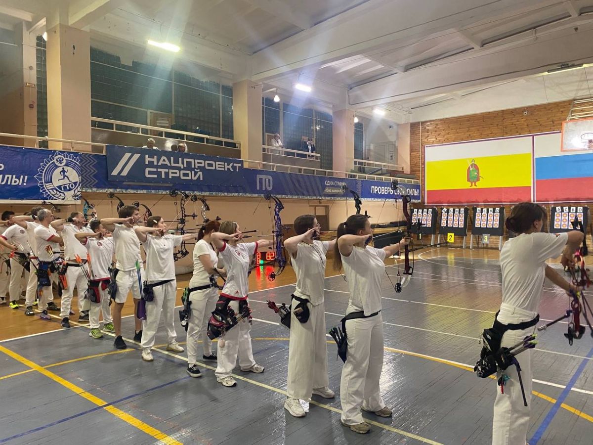 Орловская спортсменка завоевала бронзу на всероссийских соревнованиях по стрельбе из лука   newsorel ru fn 1763523 html В Рязани завершились Всероссийские соревнования по стрельбе из лука на призы Героя России М Г Малахова Бронзовую медаль в соревнованиях по блочному луку среди женщин завоевала представительница Орловской области Анастасия Чучина   Прислать новость Подписаться