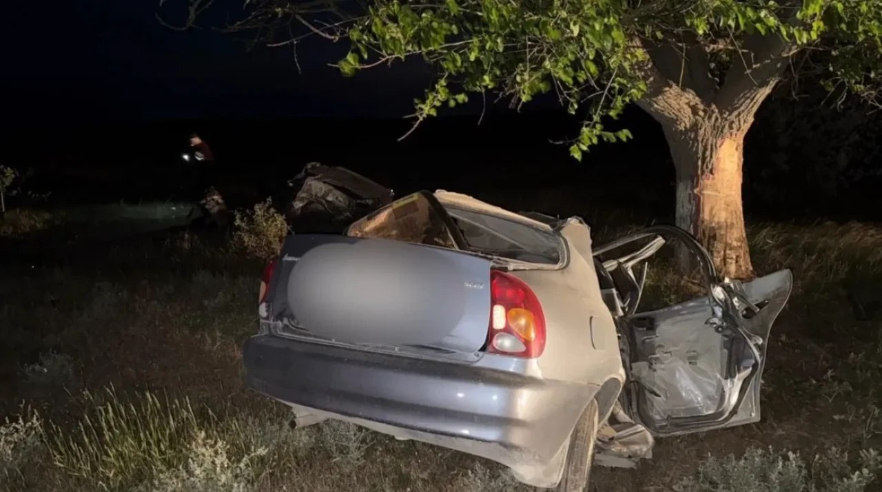 Два человека погибли в ДТП в Крыму за неделю За неделю - с 16 по 22 июня - в Крыму произошло 16 ДТП. В них 2 человека погибли и 18 получили ранения различной степени тяжести, в том числе 3 несовершеннолетних. Об этом сообщили в Госавтоинспекции Крыма, - передает КерчьФМ С участием пешеходов произошло 7 ДТП, в которых: 1 человек погиб, 6 пострадали, в том числе 2 несовершеннолетних... подробнее
