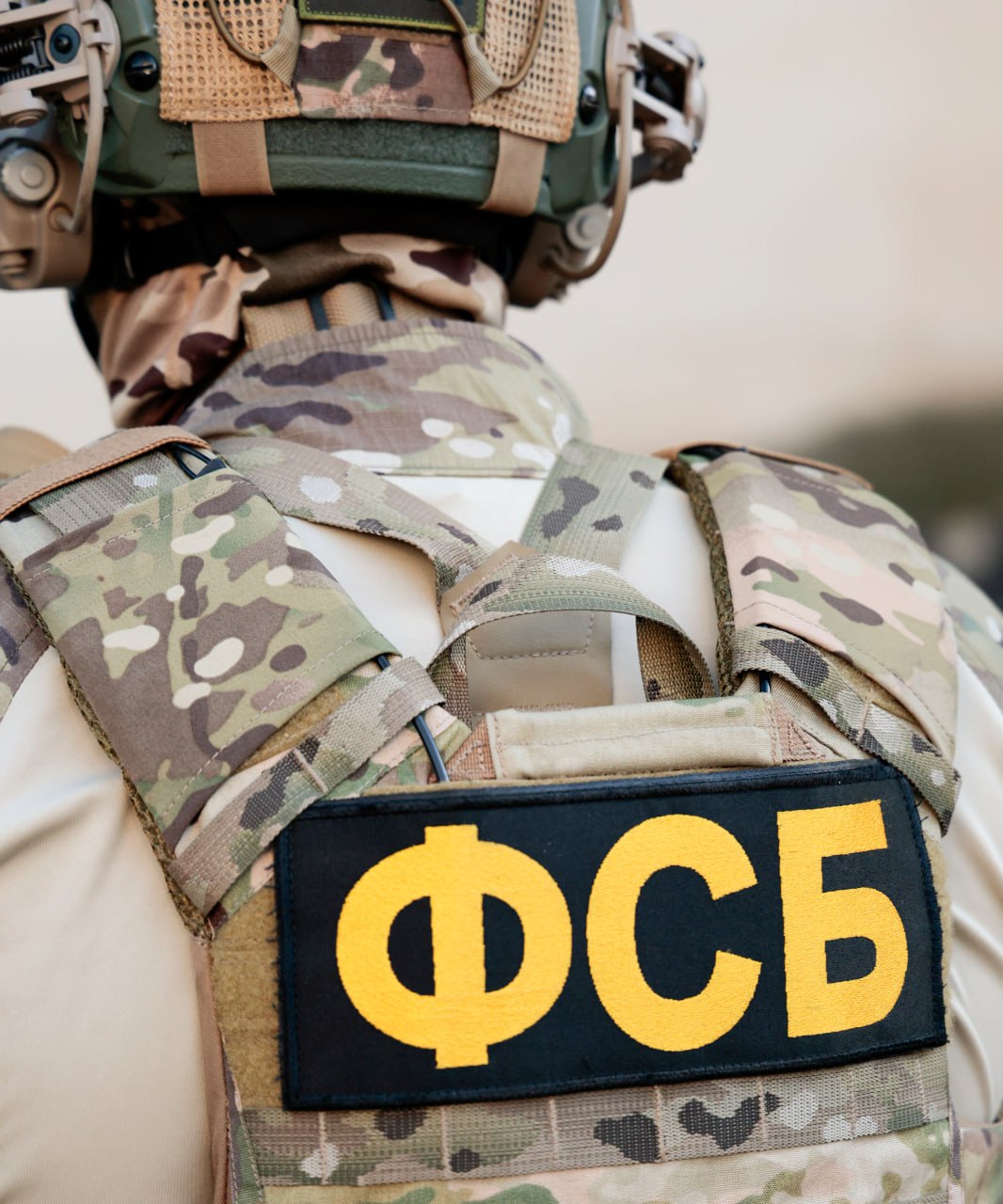 На территории Крыма сотрудниками ФСБ пресечена противоправная деятельность ячейки запрещенной в Российской Федерации международной террористической организации Установлено что злоумышленники осуществляли вербовку в свои ряды граждан России из числа местных мусульман для их последующего обучения основанного на доктрине создания так называемого всемирного халифата Благодарю наших чекистов которые профессионально и системно выполняют свои служебные обязанности охраняют нашу безопасность и не позволяют террористам всех мастей воплотить в жизнь свои преступные замыслы