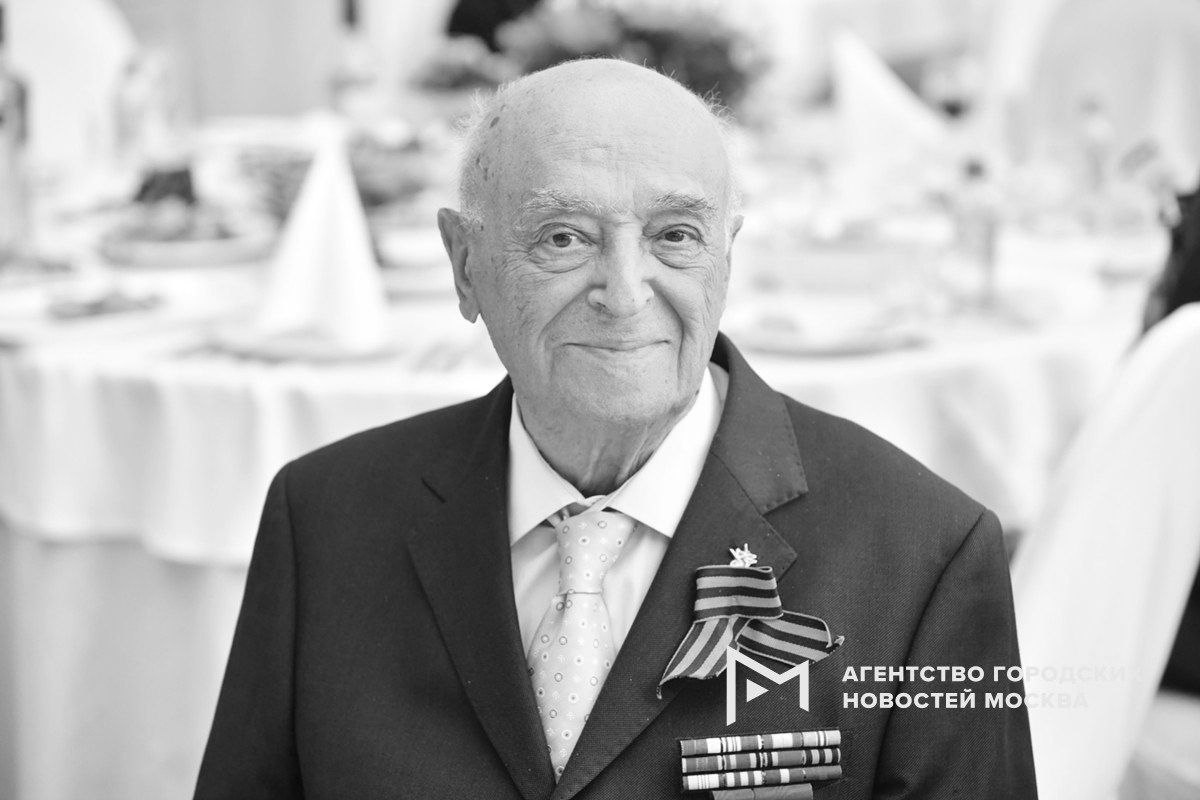 Улицу в Раменках назвали в честь актера театра и кино народного артиста СССР ветерана Великой Отечественной войны Владимира Этуша Новая улица проходит между улицами Лобачевского и Василия Ланового и стала частью кинематографического квартала в Раменках Подпишись на Агентство Москва