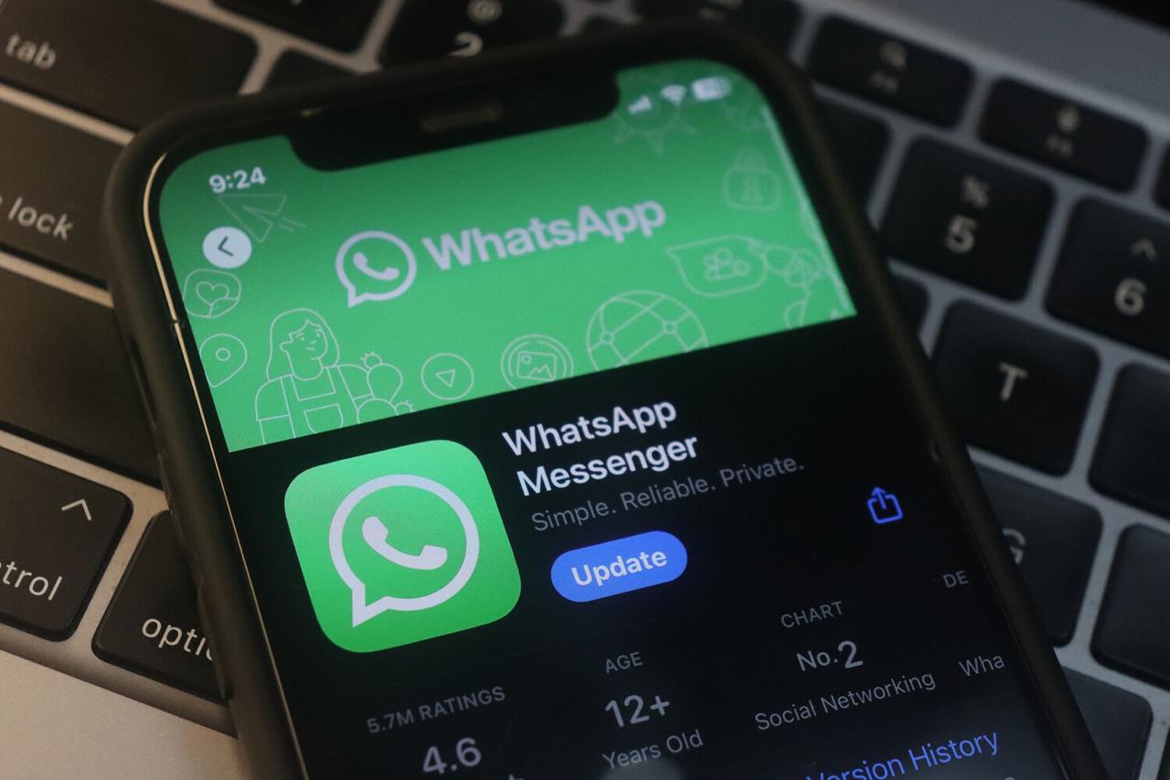 Песков назвал условие для разблокировки WhatsApp в России Возобновление работы мессенджера возможно если компания Meta будет готова к диалогу с российскими властями и выполнению требований законодательства заявил пресс секретарь президента Дмитрий Песков По его словам при соблюдении закона появится возможность договориться Если же корпорация сохранит бескомпромиссную позицию и продолжит игнорировать требования то шансов на восстановление работы сервиса не будет владелец Meta признана в РФ экстремистской и запрещена Читайте Газету Ru в MAX Участвуйте в розыгрыше