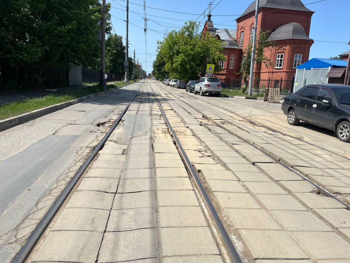 Днем 1 августа на участке улицы Коминтерна временно ограничат движение транспорта В Туле 1 августа временно ограничат движение на участке улицы Коминтерна. Там пройдут ремонтные работы угольника трамвайных путей на перекрестке ул. Коминтерна и ул. Советской. ↗ Прислать новость Подписаться