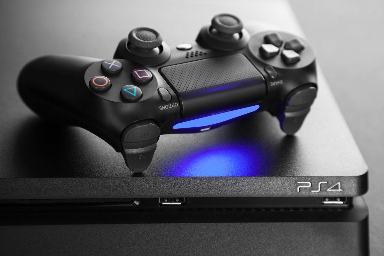Пока PS4 Весной 2026 года Sony начнёт постепенно отключать отдельные сервисы на PlayStation 4 Компания объясняет это переходом к единой экосистеме которая объединит разные поколения консолей   ИгроNews