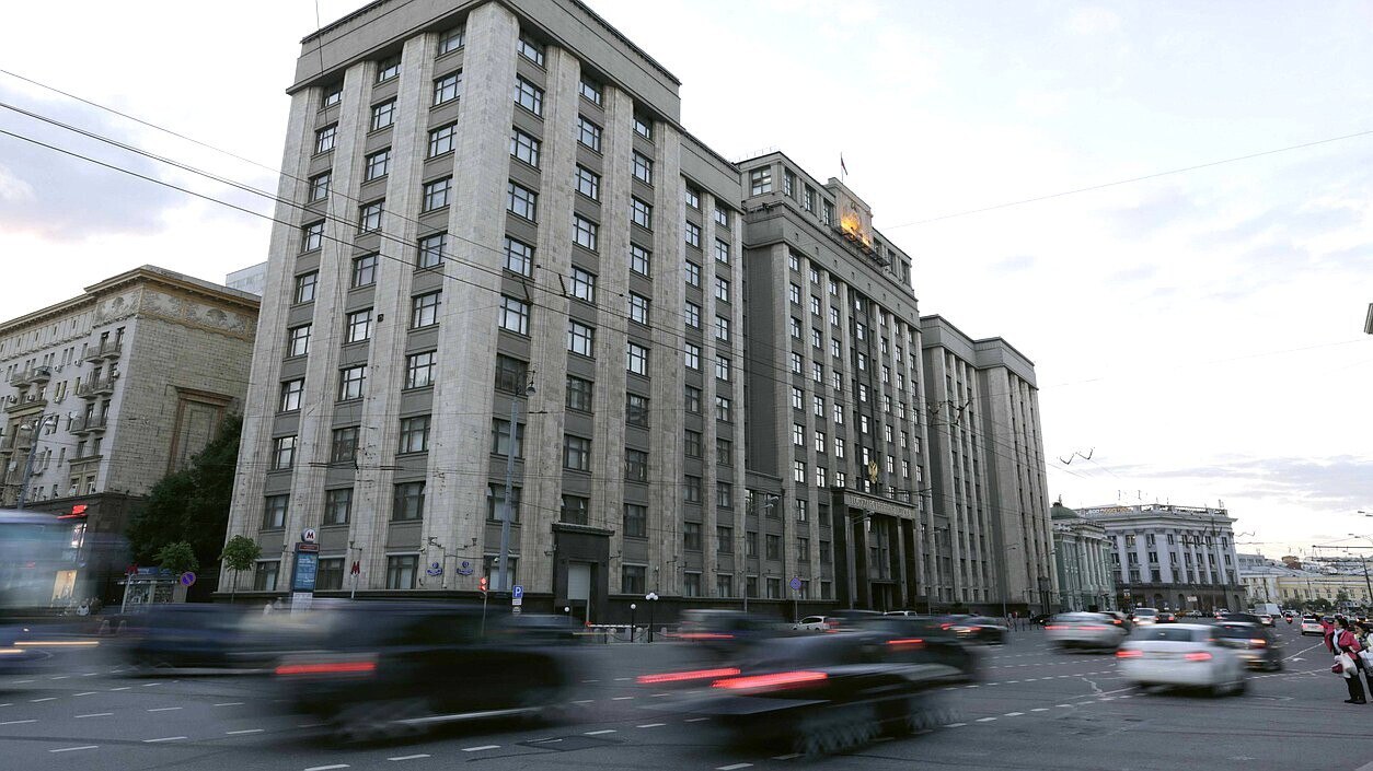 Анатолий Аксаков рассказал, когда в исторических регионах появятся новые банки «Им интересно, но понятно, что они смотрят как идет освоение этих территорий крупными банками», — глава комитета Госдумы по финансовым рынкам Анатолий Аксаков. Он добавил, что страховые компании также начнут работу в исторических регионах. По его словам, для начала работы полноценной системы страхования государству необходимо провести подготовительную работу. Фото: Официальный сайт Госдумы РФ , VK и ОК и читайте новости на нашем сайте