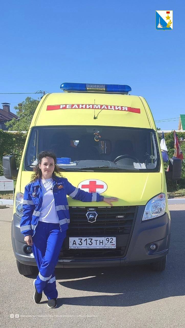 Севастопольский фельдшер — в числе лучших в России   Валентина Юдина завоевала бронзу в номинации «Лучший фельдшер» на Всероссийском конкурсе врачей  Всероссийский конкурс врачей и специалистов среднего звена собрал участников со всей страны, и Валентина Юдина стала достойным примером профессионализма севастопольских фельдшеров.  Поздравляем Валентину с заслуженной победой!  Правительство Севастополя