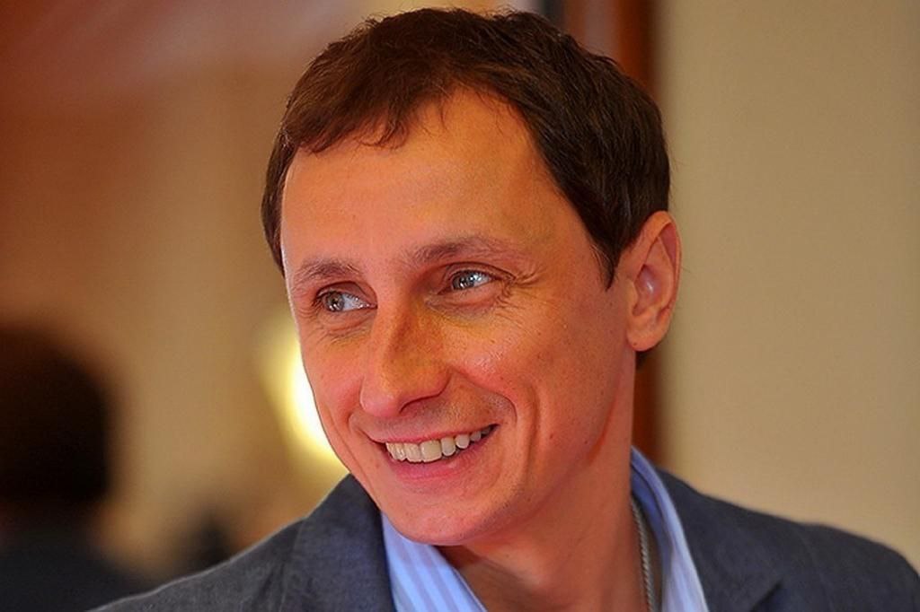 Сегодня на MINING RU звездная сессия с Вадимом Галыгиным на Большой сцене Форума MINING RU Майнинг и криптовалюта от хайпа к делу Звездный модератор динамичная дискуссия под модерацией Вадима Галыгина где говорим о реальной ценности криптовалют и майнинга без иллюзий и перегретых ожиданий Кто на сцене Надежда Сурова директор Центра компетенций Цифровая экономика член Совета по цифровой экономике при Совете Федерации Эдгар Григорян основатель ATF Media Group сооснователь международного форума The Trends Александр Николаев совладелец и СЕО онлайн ТВ платформы ViNTERA TV и сети ТВ каналов HD MEDIA Павел Гудимов основатель майнинговой компании Algoritm О чем поговорим Как отделить хайп от практики и построить устойчивую стратегию в криптоиндустрии Медиа и Web3 как контент платформизация и токеномика влияют на аудитории и монетизацию Рынок майнинга 2025 энергия регулирование финансовые модели точки роста Когда и где Сегодня 14 00 15 00 Большая сцена MINING RU