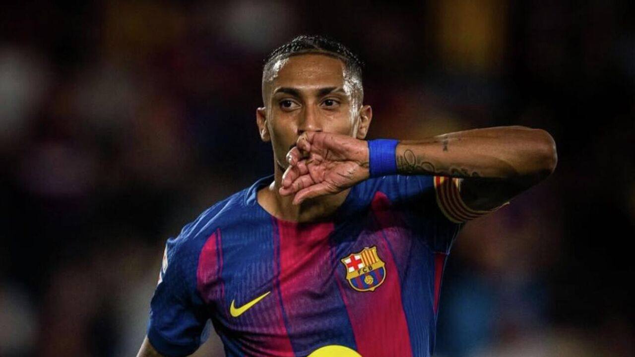 Барселона разгромила Атлетик и вышла в финал Суперкубка Испании Встреча завершилась со счетом 5 0 Отличились Ферран Торрес 22 я минута Фермин Лопес 30 Руни Бардагжи 34 и Рафинья 38 52 В финале который пройдет 11 января Барселона встретится с победителем матча между Реалом и Атлетико Подписывайтесь на РИА Новости Спорт в MAX