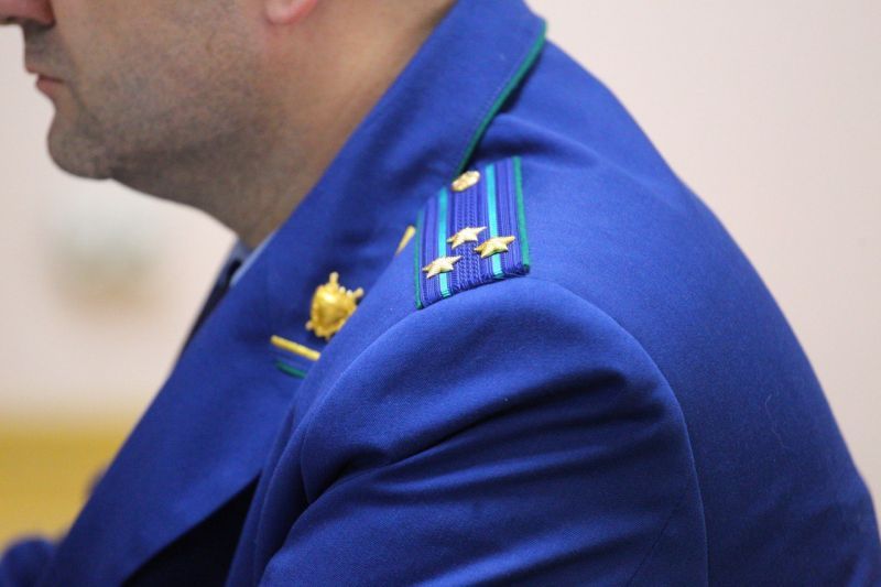 Падением ребенка из окна во Мценске заинтересовалась прокуратура     Областной прокурор Алексей Тимошин поручил организовать проверку по факту падения ребенка из окна во Мценске, сообщили в пресс-службе ведомства.  ↗  Прислать новость   Подписаться