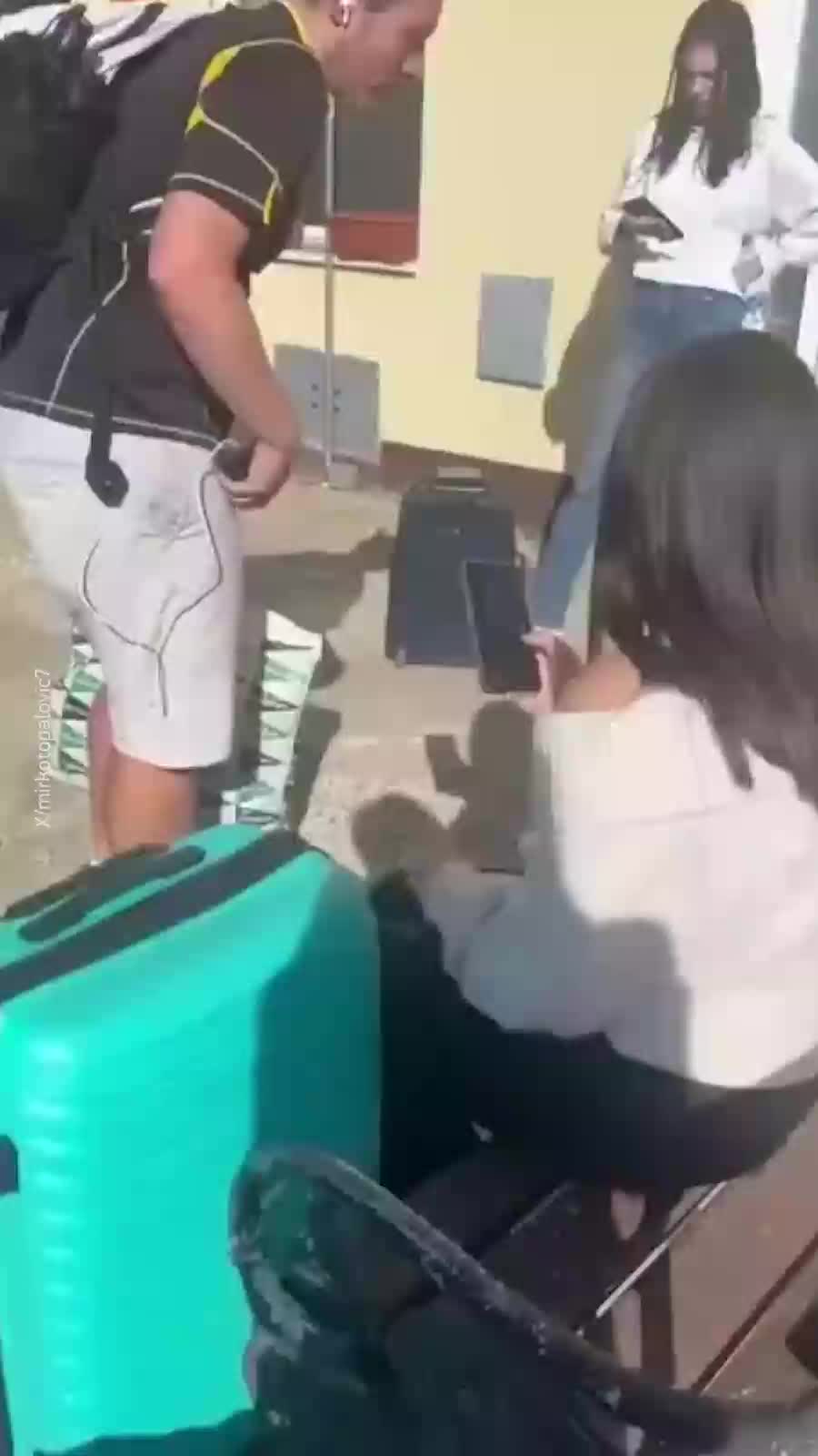 В Сербии приостановлено движение поездов из-за угрозы теракта