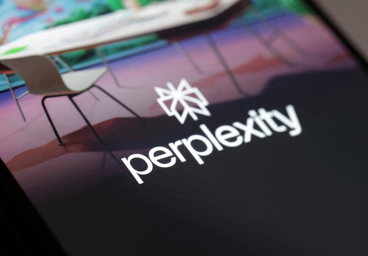 Apple обсуждает покупку Perplexity и Mistral AI Apple Media