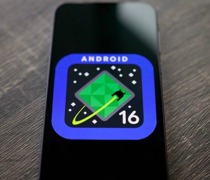 Xiaomi выпустила для двух смартфонов обновление до HyperOS 2.3 на базе Android 16 Как сообщает Gizmochina, китайская компания Xiaomi без каких-либо громких анонсов выпустила для ряда смартфонов обновление прошивки до HyperOS 2.3 на базе операционной системы Android 16. Таким образом, фирма опередила своих конкурентов, став единственным брендом, не принадлежащим Google, и при этом уже начавшим распространять упомянутую версию ОС. Читать далее