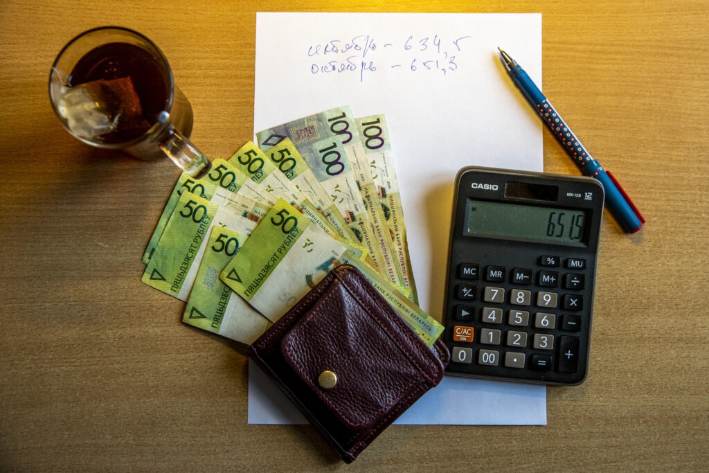 Инфляция vs инвестиции: что победит в 2025 году?  Первое полугодие 2025 года принесло хорошие новости для экономики: инвестиции в основной капитал выросли на 14% по сравнению с прошлым годом, достигнув 23,7 млрд рублей. Это показатель того, что страна развивается, бизнес верит в будущее, а люди получают новые рабочие места, современную инфраструктуру и больше жилья.  Продолжение здесь  Подписаться / VK / OK / Instagram / Facebook / YouTube / TikTok / сайт