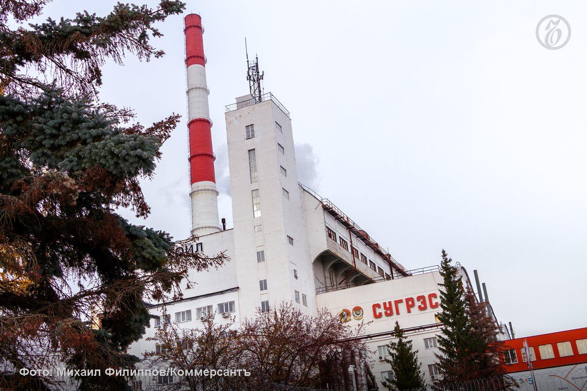 На Среднеуральской ГРЭС входит в ПАО ЭЛ5 Энерго ввели в эксплуатацию обновленный турбогенератор 6 Как сообщили в пресс службе компании новое оборудование повысит надежность энергоснабжения и снизит риски технологических сбоев Запуск приурочен к 90 летию со дня пуска первого турбоагрегата электростанции В результате обновления мощность турбины достигла 120 МВт Проект стал вторым успешно реализованным в рамках программы КОММод после запуска обновленного турбоагрегата 7 в 2024 году Обе турбины изготовлены российским производителем с полным циклом локализации оборудования и являются первыми завершенными проектами программы КОММод в Свердловской области Подписывайтесь на Ъ Урал