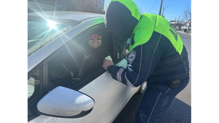 В Брянске водителей призвали к соблюдению ПДД при проезде перекрестков     Автоинспекторы провели профилактическую акцию. ƃℾ   подписаться  прислать новость