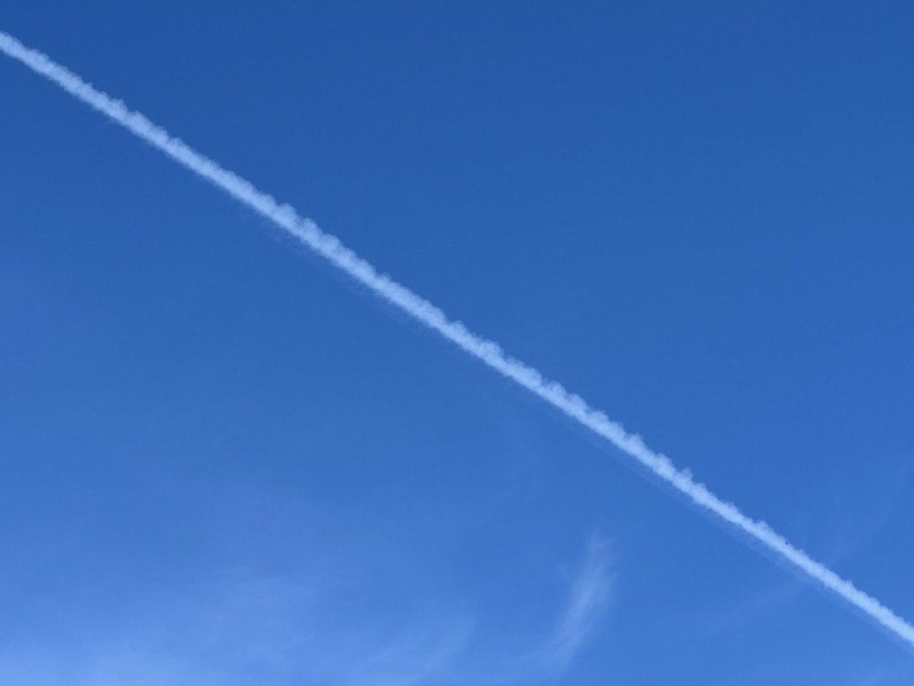 Аэропорт Сочи работает по расписанию Задержаны более 14 рейсов они опаздывают на два часа и больше Из 156 запланированных рейсов обслужено 63 Борта которые ждали на запасных аэродромах возвращаются и готовятся к отправке Кубанские Новости Мы в MAX