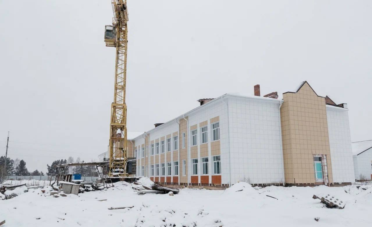 Школу в селе Корнилово планируют открыть в 2026 году Строительство школы в селе Корнилово Томского района планируют завершить к 1 сентября 2026 года сообщили в департаменте строительства Томской области Ранее открытие школы на 200 учеников откладывали с 2020 года а в 2023 м работы приостанавливали для проведения экспертиз После получения положительного заключения госэкспертизы объявлен электронный аукцион на строительные работы прием заявок продлится до 5 ноября Подписаться на канал   Предложить свою новость