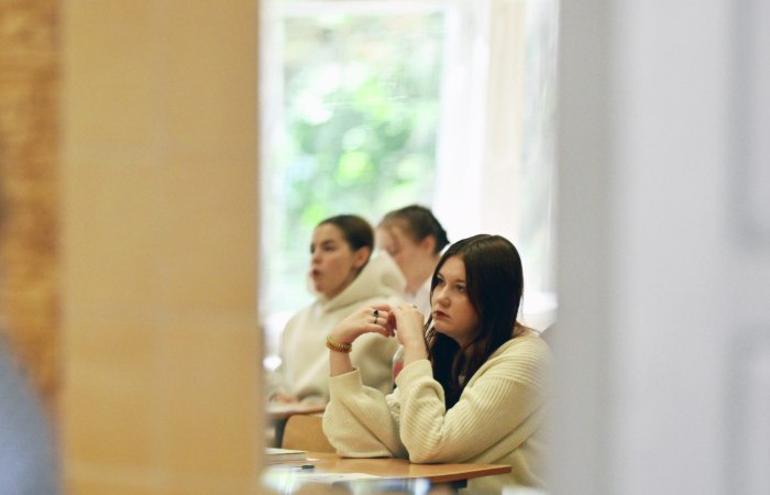 Предложение Минобрнауки РФ разрешить вузам учитывать результаты четвертого предмета ЕГЭ для поступающих на технические специальности не получило поддержки Правила приема в высшие учебные заведения в 2026 году и последующих не поменяются сообщил глава министерства Валерий Фальков Фото Алексей Мальгавко РИА Новости interfaxonline