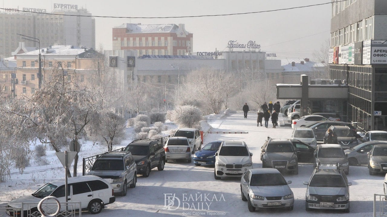 Жителям Бурятии напомнили о длинной рабочей неделе в конце декабря. Шестидневка нас ждёт с 23 по 28 декабря включительно.   Решение о шестидневной рабочей неделе связано с переносом выходного с субботы, 28 декабря, на понедельник, 30 декабря