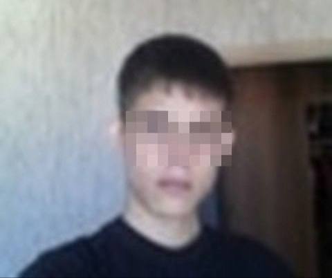 Москвич заплатил 10 тысяч рублей за пакетик сока, став жертвой уличной игры «коробочки». 34-летнему мужчине предложили купить коробку с сюрпризом за 5 или 10 тысяч. Он выбрал второй вариант, перевёл деньги, после чего злоумышленники скрылись, оставив ему только сок. Пострадавший обратился в полицию.
