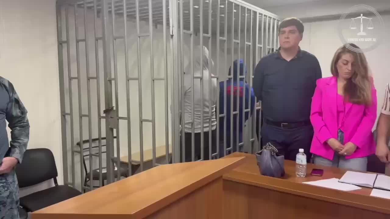 В Сочи осуждены экс-полицейские за взятку и фальсификацию доказательств