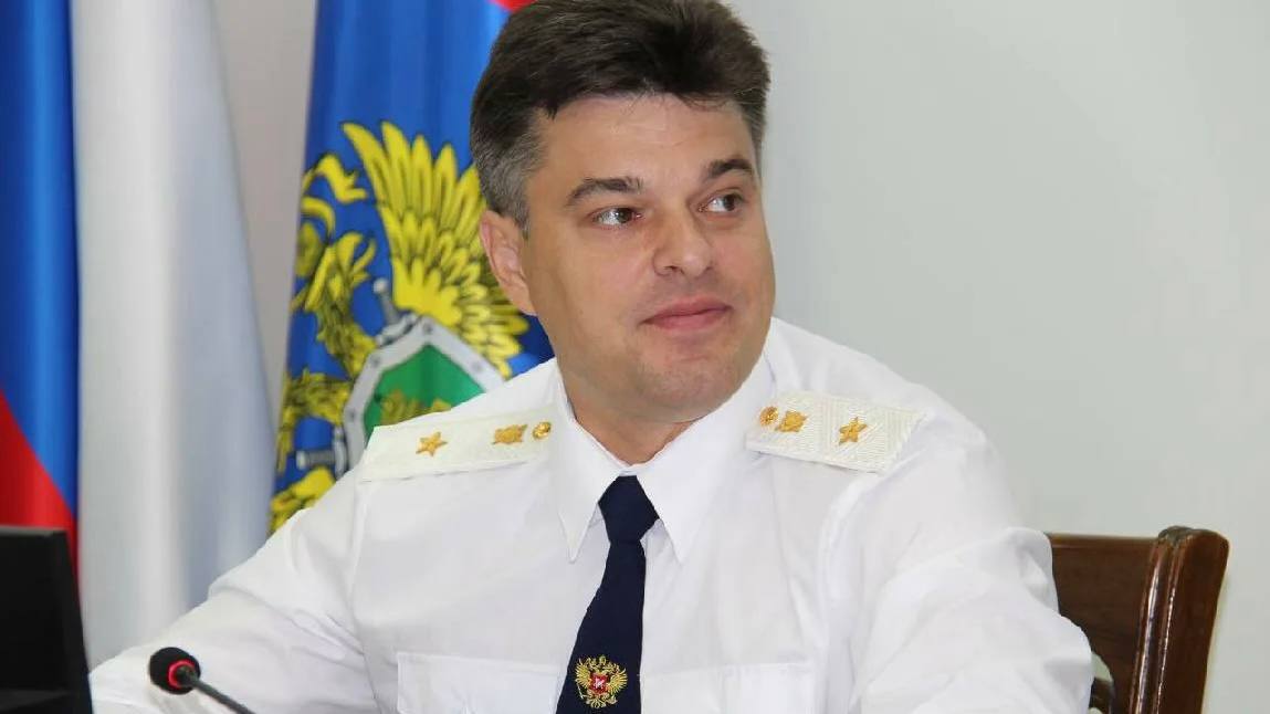 Жиляков остается прокурором Калужской области Путин продлил срок полномочий Константину Жилякову на посту прокурора Калужского региона Как мы писали ранее у Константина Жилякова истек срок полномочий Тогда в соцсетях массово обсуждали что ему предложат должность в других регионах Указом президента по представлению генерального прокурора РФ Константину Жилякову продлен срок полномочий еще на пять лет Присоединяйтесь к Народу Обнинска