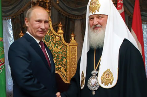 Патриарх Кирилл поздравил президента Владимира Путина с Днем крещения Руси и тезоименитством «Святой равноапостольный князь Владимир более тысячи лет назад сделал выбор, который на века определил путь духовного и культурного развития славянских народов, объединенных отныне христианской верой. Приняв крещение, князь не только изменился сам, но и способствовал духовно-нравственному преображению своих современников, которым стали близки и дороги евангельские идеалы любви и милосердия, добра и справедливости», – с такими словами патриарх обратился к главе государства. Предстоятель РПЦ поблагодарил президента за неизменное внимание к служению Русской Православной Церкви, а также за твердую позицию в деле защиты традиционных ценностей. Южная служба новостей