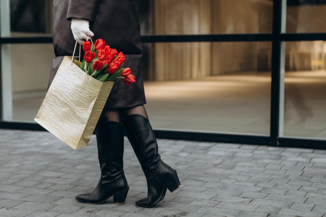 Каждая пятая россиянка хотела бы получить на 8 Марта оплату коммуналки следует из данных опроса Среди других желаний закрытие кредита и помощь с финансовыми обязательствами jkinvest news jkinvest