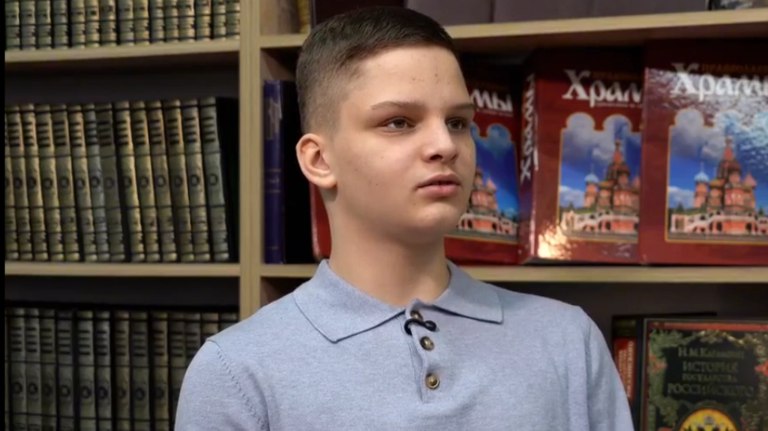 Мамин шарф стал жгутом как подросток из Брянской области выжил после обстрела guberniya tv obshhestvo 324276 Четырнадцатилетний Никита Шелякин применил знания первой помощи полученные буквально накануне Мальчик самостоятельно добрался до укрытия и смог остановить сильное кровотечение до прибытия медиков ƃℾ подписаться прислать новость