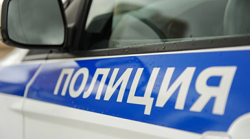 Житель подмосковного Зеленограда покусал полицейского В подмосковном Зеленограде произошел инцидент, в результате которого монтажник Влад Зарецкий был арестован за нападение на сотрудника полиции. Об этом сообщает Telegram-канал «Осторожно, Москва». Пресс-служба уведомляет, что вечером 28 июля Зарецкий нарушал общественный порядок возле корпуса 1448. Прибывшие на место происшествия полицейские попытались пресечь его противоправные действия, но столкнулись с неожиданным сопротивлением. Москвичу не понравились…