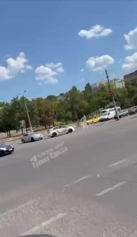 Водитель такси в Одессе скрылся от полиции во время проверки