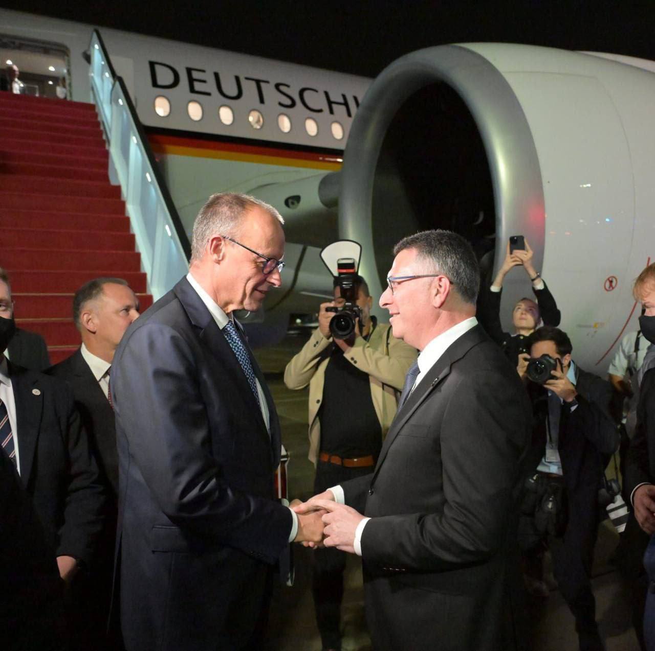 Канцлер Мерц прибыл в Израиль