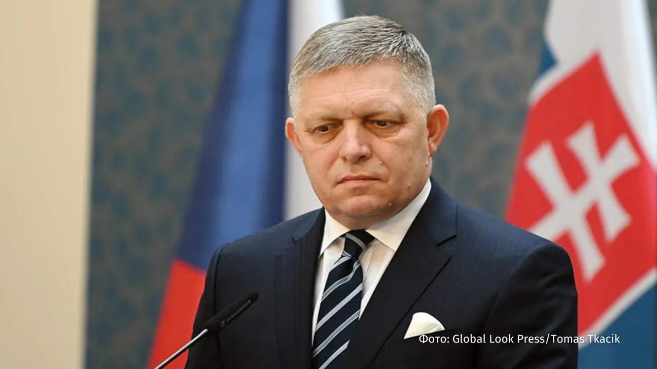 Премьер Словакии Роберт Фицо приедет на парад в честь Дня Победы в Москву в числе иностранных гостей сообщил помощник президента Юрий Ушаков Гости будут Про Фицо много говорят так что Фицо могу подтвердить сказал он в разговоре с журналистами Больше новостей IZ RU в MAX