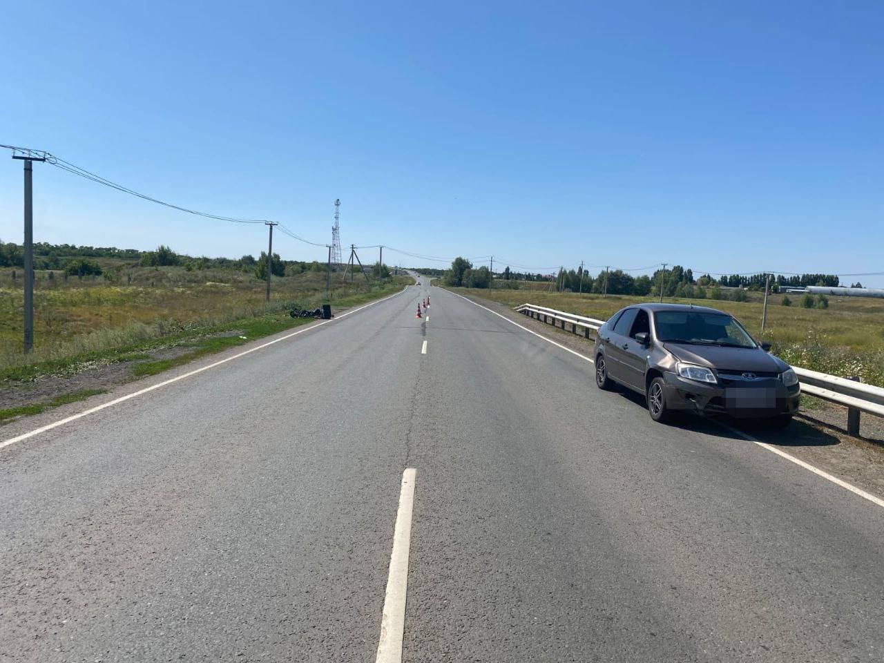 В Саракташе под колеса авто угодил пожилой электровелосипедист #Про_Происшествия Авария произошла на автодороге «Каменноозерное-Медногорск» недалеко от Черного Отрога. Об этом сообщают в региональном УМВД. По информации ведомства, 41-летний водитель автомобиля «Лада Гранта», проезжая со стороны села Каменноозерное в направлении Медногорска, наехал на электровелосипедиста. Электровелосипедом «Нью Пауэр» управлял 78-летний мужчина. Пенсионер ехал в попутном направлении и в момент столкновения хотел развернуться. В результате ДТП пожилой мужчина был госпитализирован. Сотрудникам полиции предстоит устанавливить все обстоятельства произошедшего. Фото: региональное УМВД