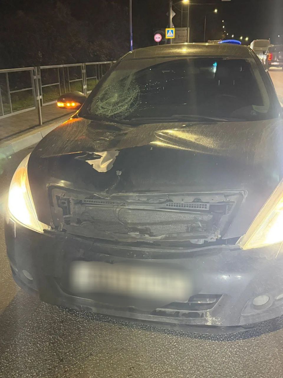 Под Геленджиком насмерть сбили пешехода Накануне вечером в районе села Михайловский перевал 44 летний водитель Ниссан допустил наезд на 31 летнего местного жителя переходящего дорогу по пешеходному переходу От полученных травм мужчина скончался в машине скорой помощи сообщает пресс служба ГУ МВД России по Краснодарскому краю Радио 104FМ Новая Россия Мы в МАХ