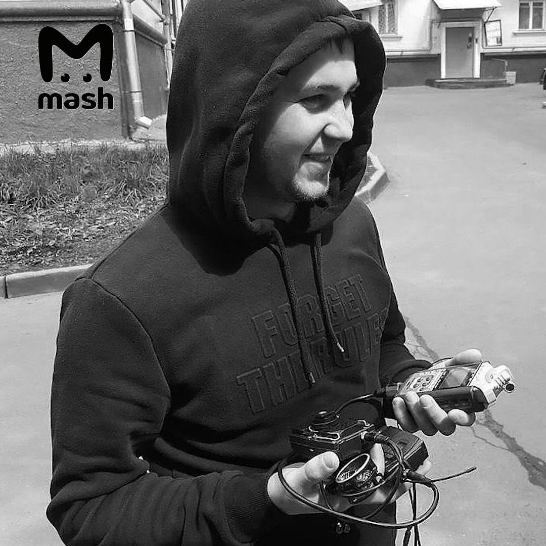 Умер Слава Паруков, соведущий канала-миллионника "Ильдар Автоподбор". Ему было всего 37 лет. Слава скончался в реанимации от двусторонней пневмонии с поражением лёгких.