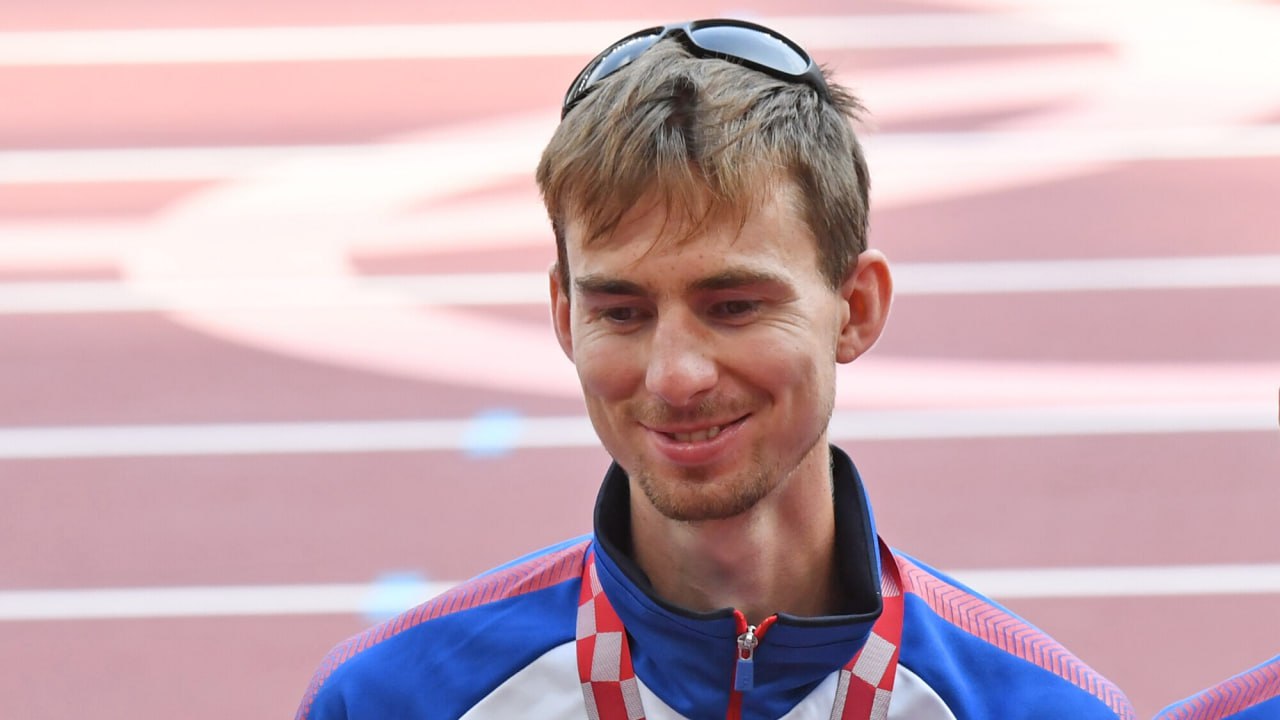 Рудаков завоевал первую медаль российских паралимпийцев на ЧМ по легкой атлетике в Индии Федор финишировал третьим в беге на дистанции 5000 м в классе T11 спортсмены с нарушением зрения с результатом 15 43 05 Первое место занял японец Кения Карасава 15 23 38 вторым стал бразилец Ельцин Жак 15 29 73 news matchtv РИА Новости Илья Питалев