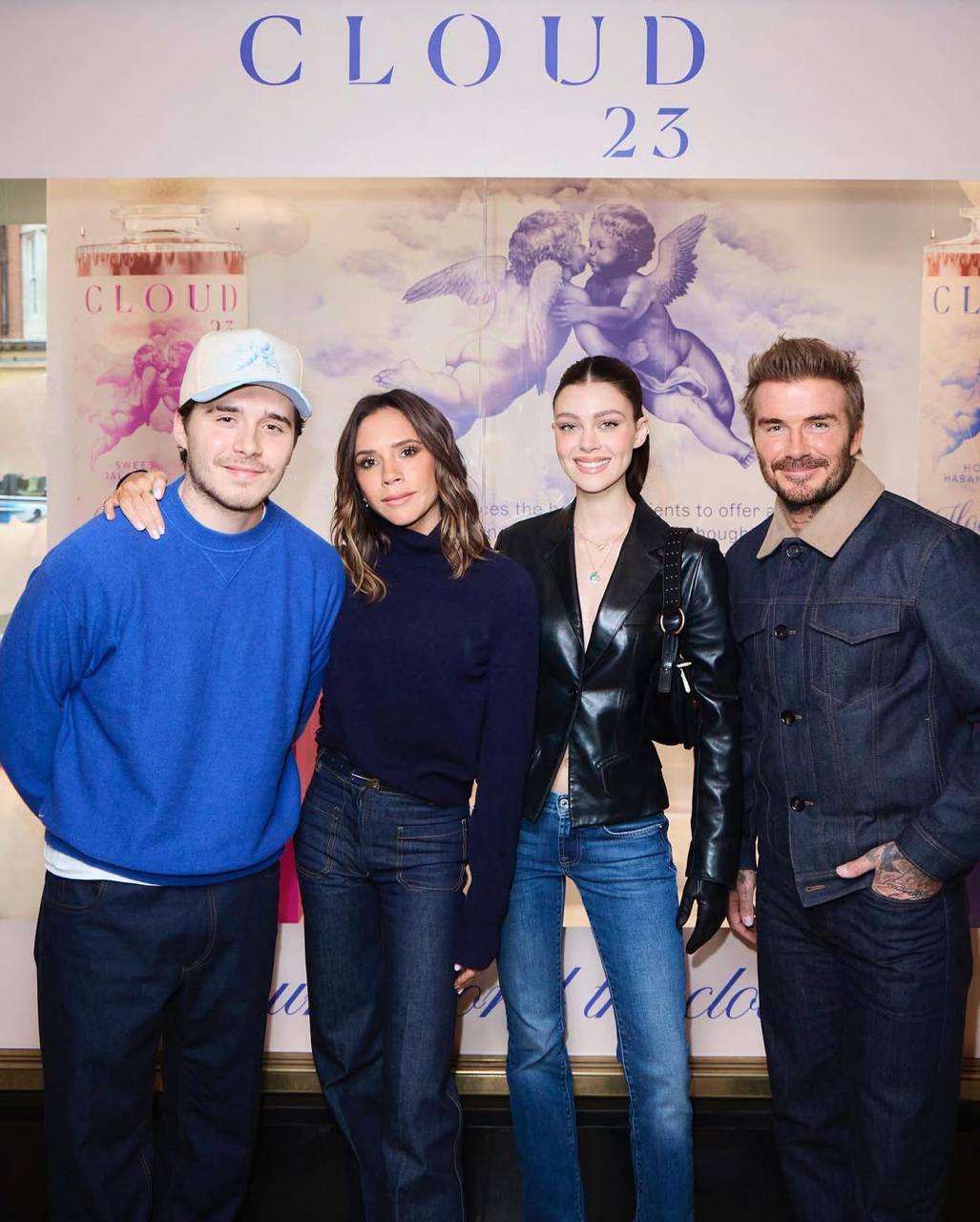 Бруклин Бекхэм обвинил мать и отца в контроле за его личной жизнью В инстаграме сын Виктории и Дэвида Бекхэм рассказал о причинах конфликта со своей семьёй который обсуждается в прессе Годами я молчал пытаясь держать это в секрете Однако мои родитель ницы и их команда продолжали обращаться в прессу не оставив мне другого выбора как рассказать правду о лжи которую они публикуют написал он По словам Бекхэма мать и отец публично создают образ идеальной семьи но на самом деле пытаются испортить его отношения с супругой и актрисой Николой Пельтц Например Бруклин утверждает что перед свадьбой Виктория якобы отменила пошив платья для Николы от её бренда Victoria Beckham В СМИ ранее распространялась информация что невеста сама отказалась от него Утверждение о том что моя жена контролирует меня совершенно неверно Большую часть своей жизни я находился под контролем своих родитель ниц Я вырос с гнетущей тревожностью После того как я отдалился от семьи впервые в жизни эта тревожность исчезла написал Бруклин Бруклин Бекхэм и Никола Пельтц поженились в 2022 году