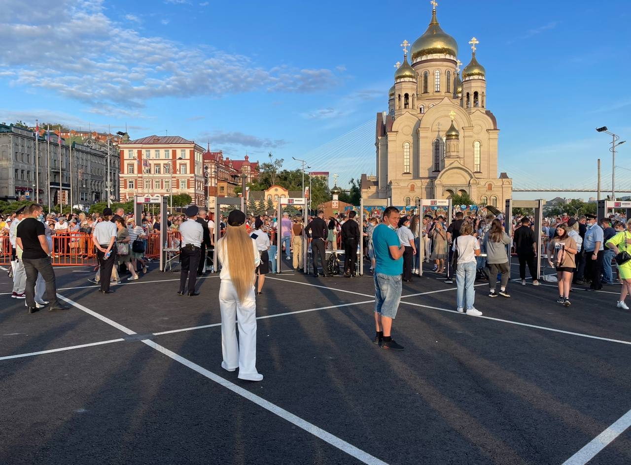 Во Владивостоке отменили Дальневосточный Сабантуй — праздник, который должен был пройти сегодня на Центральной площади Об отмене мероприятия сообщили сегодня утром в Правительстве края. Напомним, яркий праздник с угощениями, играми и мастер-классами должен был пройти сегодня, 4 июля с 14.00 до 19.30 на центральной площади Владивостока. Админу