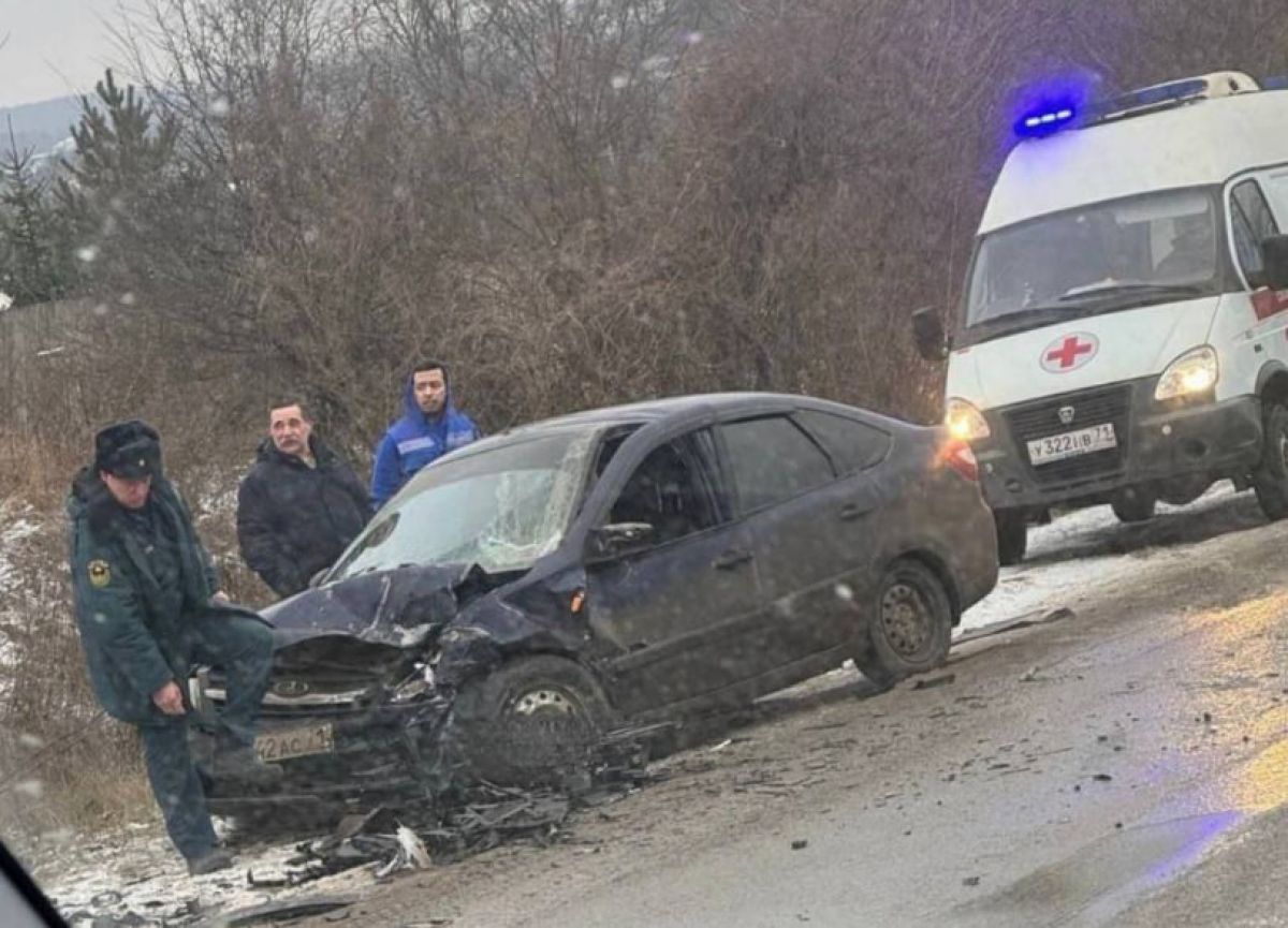 Лобовое столкновение авто на Косой Горе: из-за выезда на встречку пострадали двое водителей     В Туле на Косой горе произошло столкновение двух автомобилей. Появились подробности произошедшего от региональной госавтоинспекции.  ↗  Прислать новость   Подписаться